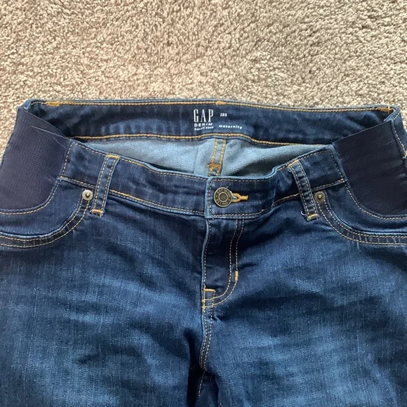 Inset panel short maternity jeans - Picture 2 of 2